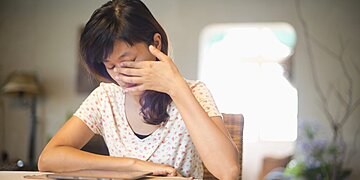 Je pense que j’ai un contact coincé dans mon œil, et maintenant ?