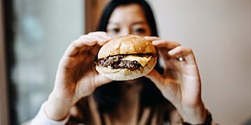 3 Aliments à éviter pour prévenir une poussée de diverticulite et quoi manger à la place