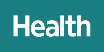 Les photos de cet homme montrent comment la chirurgie des yeux paresseux a changé sa vie