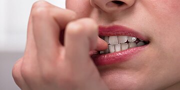 7 Choses grossières effrayantes qui peuvent arriver aux mordeurs d’ongles