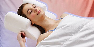 Cet oreiller anti-rides est le produit anti-âge inattendu que vous devez ajouter à votre routine