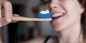 Le meilleur dentifrice blanchissant, selon les experts