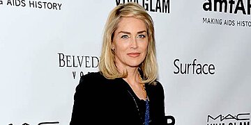 Sexy dans la cinquantaine ? Voici comment Sharon Stone le fait