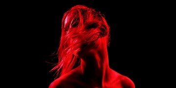 Le trouble de la personnalité histrionique est caractérisé par un comportement émotionnel qui attire l’attention – voici ce qu’il faut savoir