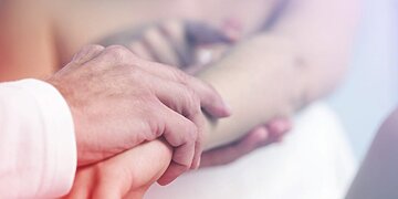 Ce qu’il faut savoir sur le psoriasis pustuleux, selon les dermatologues