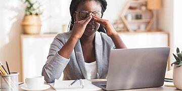 Comment la règle 20-20-20 peut aider à soulager la fatigue oculaire numérique