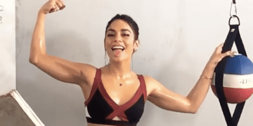 Vanessa Hudgens Rocks Killer Abs – et nous sommes inspirés