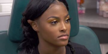 Comment les chéloïdes d’un piercing qui a mal tourné ont laissé cet adolescent aux oreilles pointues d’elfe