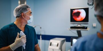 Le dépistage par coloscopie n’est peut-être pas aussi efficace qu’on le pensait auparavant, mais sauve quand même des vies