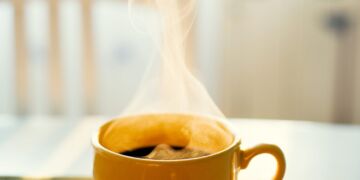 Pourquoi le café chaud pourrait être plus sain que le café froid