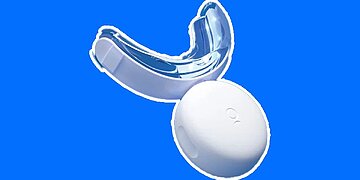 Le meilleur kit de blanchiment LED que nous avons testé blanchit les dents jusqu’à 10 teintes – et c’est 50 % de réduction