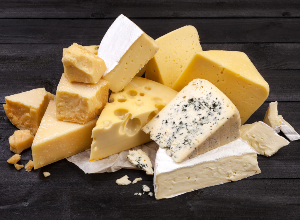 8 Effets secondaires de l’abandon du fromage, selon les diététistes 8 Effets secondaires de l’abandon du fromage, selon les diététistes
