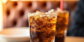 Les boissons light sont-elles vraiment plus saines que les sodas classiques ?
