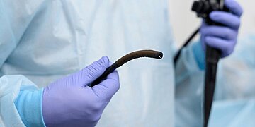 À quel âge doit-on faire une première coloscopie ?