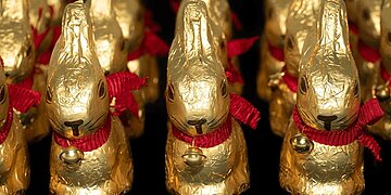 Quel chocolat de Pâques est le plus sain : œuf Kinder ou lapin Lindt ?