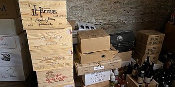 Elle préférait que je ne boive pas toute la bouteille seul Ventes aux enchères pour la recherche sur le cancer