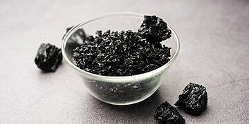 Découvrez la vraie nature du shilajit, connu sous le nom d’or noir de l’Himalaya
