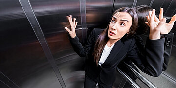Claustrophobie : origines et traitements efficaces