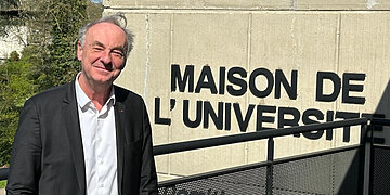À l’université de Lyon 1, Bruno Lina interpelle les chercheurs américains