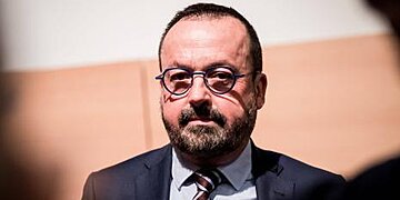 Yannick Neuder instaure un plan pour combattre la désinformation en matière de santé