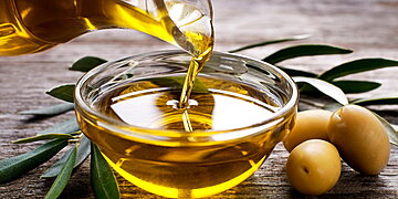 Certaines huiles d’olive contiennent des plastifiants et des résidus d’hydrocarbures