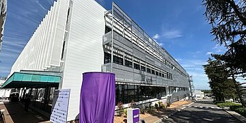 Sanofi inaugure sa nouvelle usine à Lyon dédiée aux vaccins à ARN messager